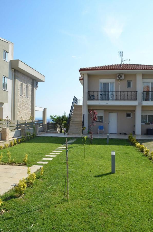 Lemon Beach Front Apartment, Nikiti Buitenkant foto
