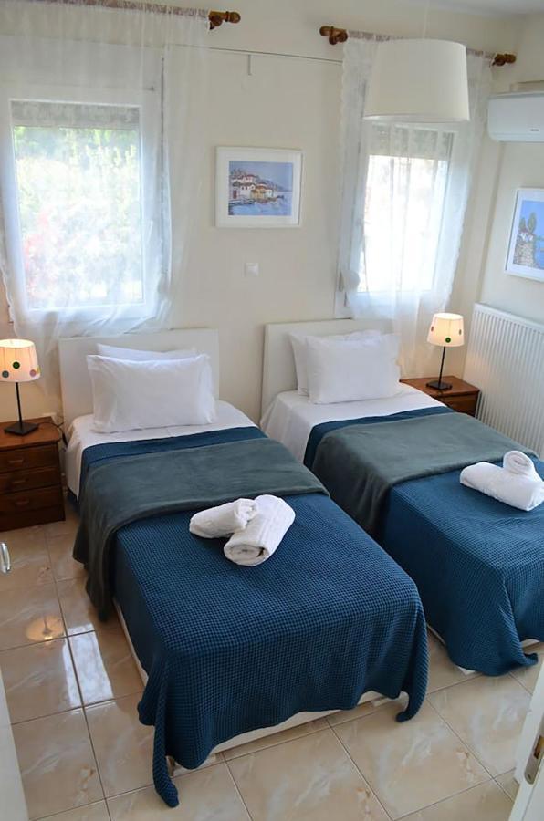 Lemon Beach Front Apartment, Nikiti Buitenkant foto
